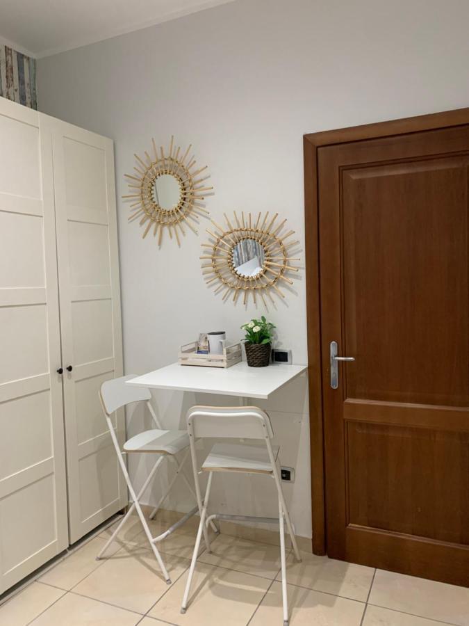 Convitalia Bed & Breakfast เนเปิลส์ ภายนอก รูปภาพ