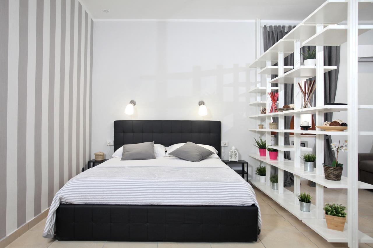 Convitalia Bed & Breakfast เนเปิลส์ ภายนอก รูปภาพ