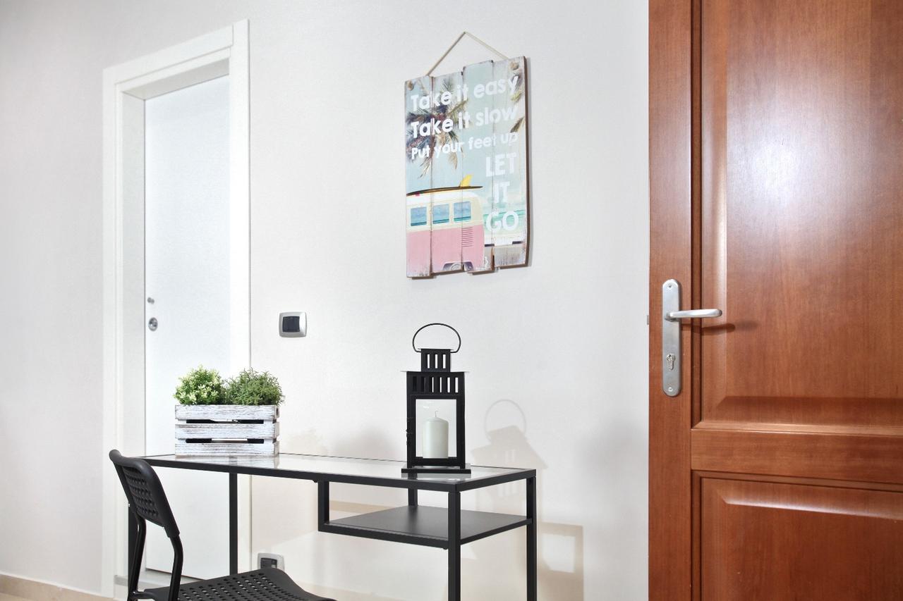 Convitalia Bed & Breakfast เนเปิลส์ ภายนอก รูปภาพ
