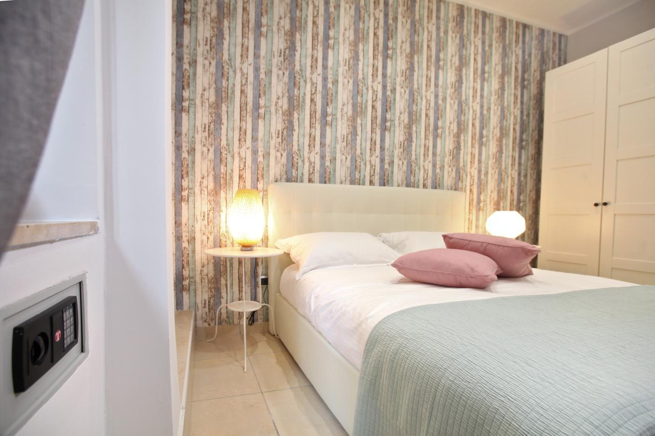 Convitalia Bed & Breakfast เนเปิลส์ ภายนอก รูปภาพ