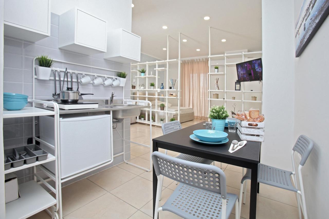 Convitalia Bed & Breakfast เนเปิลส์ ภายนอก รูปภาพ