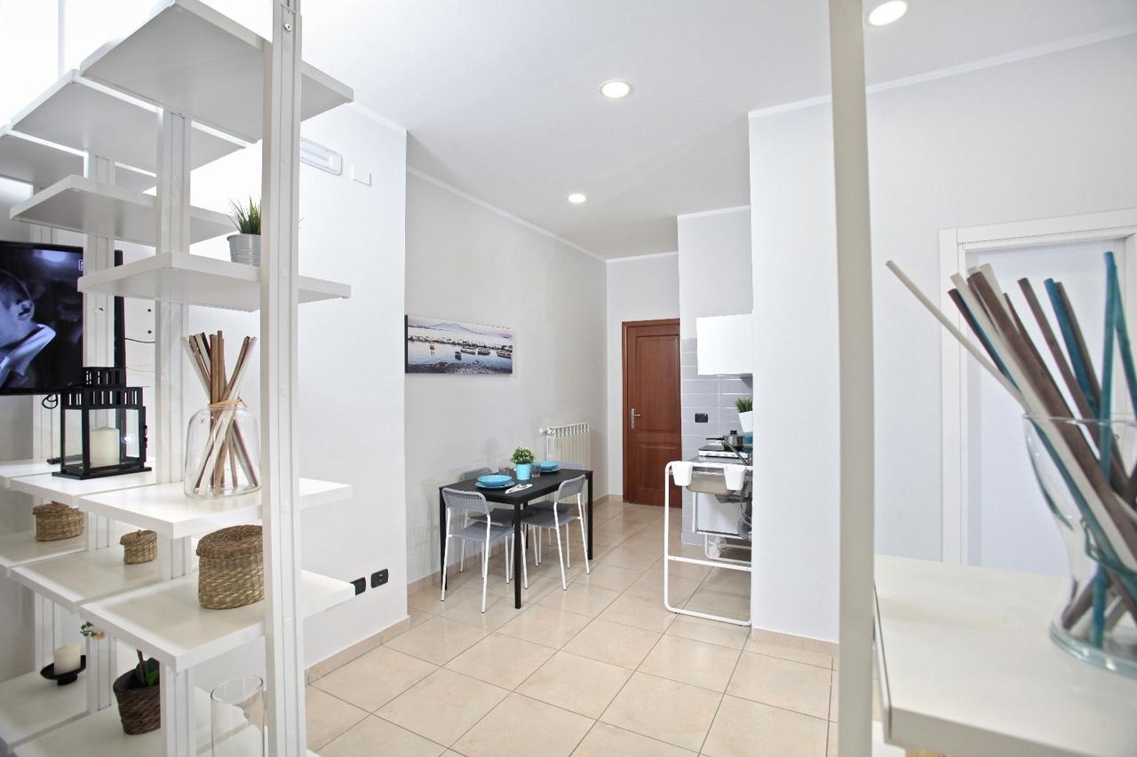 Convitalia Bed & Breakfast เนเปิลส์ ภายนอก รูปภาพ