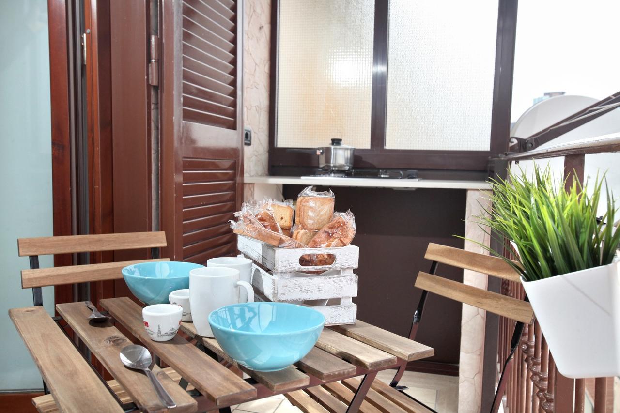 Convitalia Bed & Breakfast เนเปิลส์ ภายนอก รูปภาพ